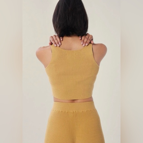 NWT LITA by Ciara Iced Coffee Ribbed Crop Top Size Medium - Picture 4 of 11